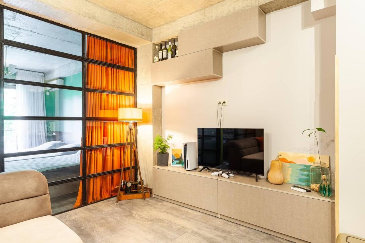 Veli Group Apartment Near White Bridge ° Kutaisi Exteriör bild