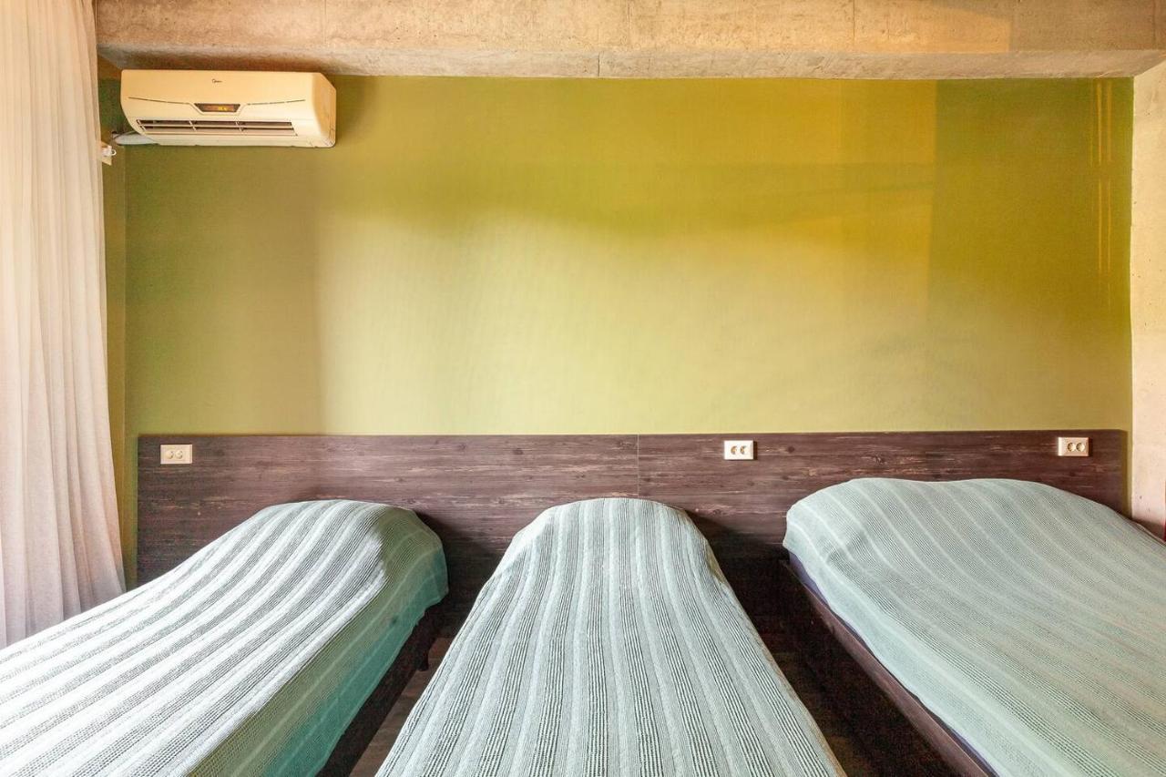 Veli Group Apartment Near White Bridge ° Kutaisi Exteriör bild