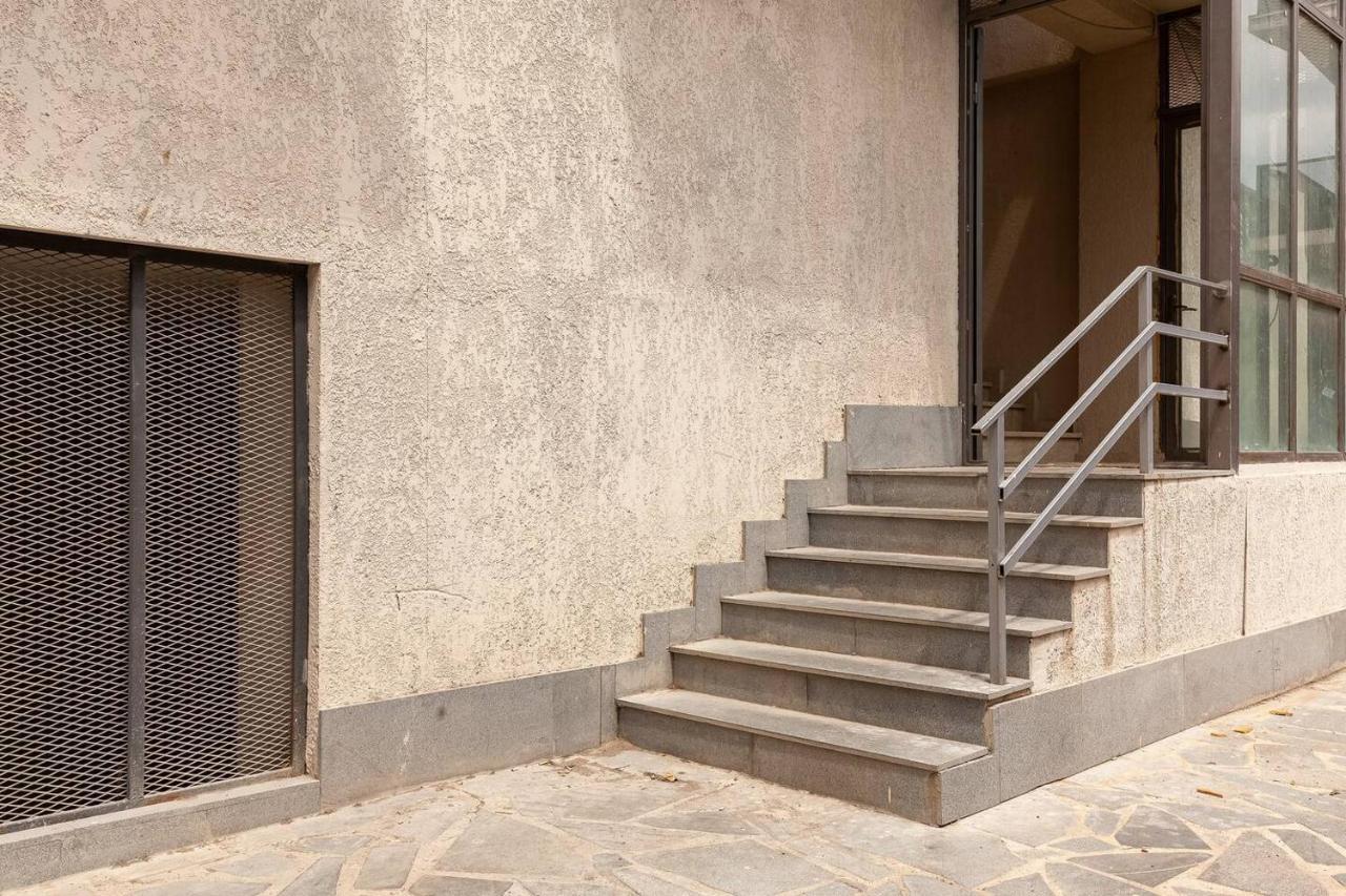 Veli Group Apartment Near White Bridge ° Kutaisi Exteriör bild